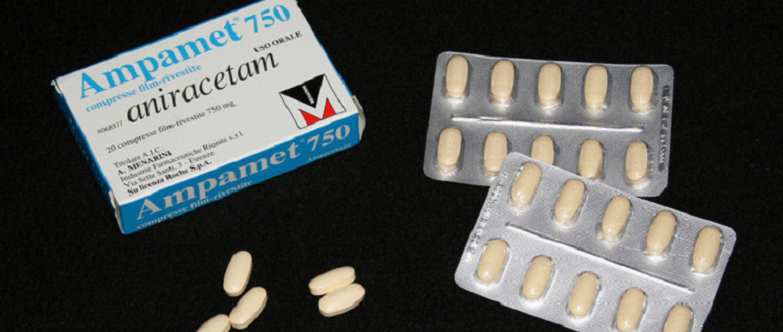 comparing aniracetam racetams